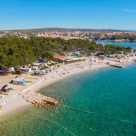 Deluxe New Apartments - Few Steps From The Beach - Luxury Holiday With Style - By Traveler Tourist Agency Krk Крк Экстерьер фото