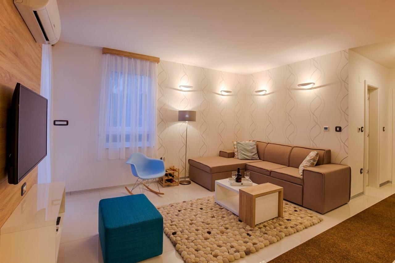 Deluxe New Apartments - Few Steps From The Beach - Luxury Holiday With Style - By Traveler Tourist Agency Krk Крк Экстерьер фото