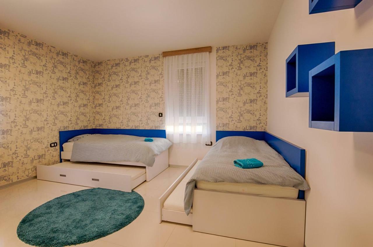 Deluxe New Apartments - Few Steps From The Beach - Luxury Holiday With Style - By Traveler Tourist Agency Krk Крк Экстерьер фото