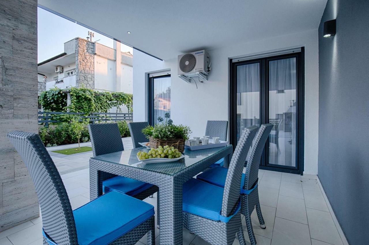 Deluxe New Apartments - Few Steps From The Beach - Luxury Holiday With Style - By Traveler Tourist Agency Krk Крк Экстерьер фото